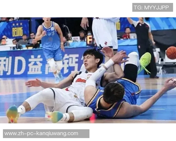 胡明轩关键时刻罚球失误徐杰虽砍21分仍难挽败局 胡明轩关键时刻罚球失误徐杰虽砍21分仍难挽败局